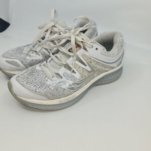 Saucony Womens Hurricane ISO 4 White Gray Running Shoes Sneakers Size 6.5